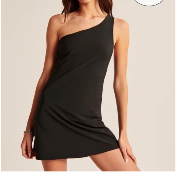 Abercrombie & Fitch Dresses & Skirts - Abercrombie & Fitch Black Travelers Dress Size Small